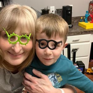 Meet your Posher, Joy